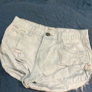 One Teaspoon Jean Shorts. Size 25. EUC